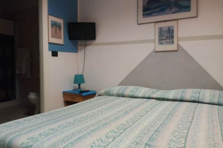 Room 12 of 53