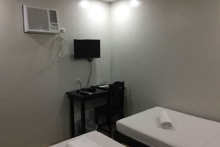 Room 14 of 29