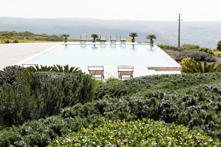 Pool Hotel