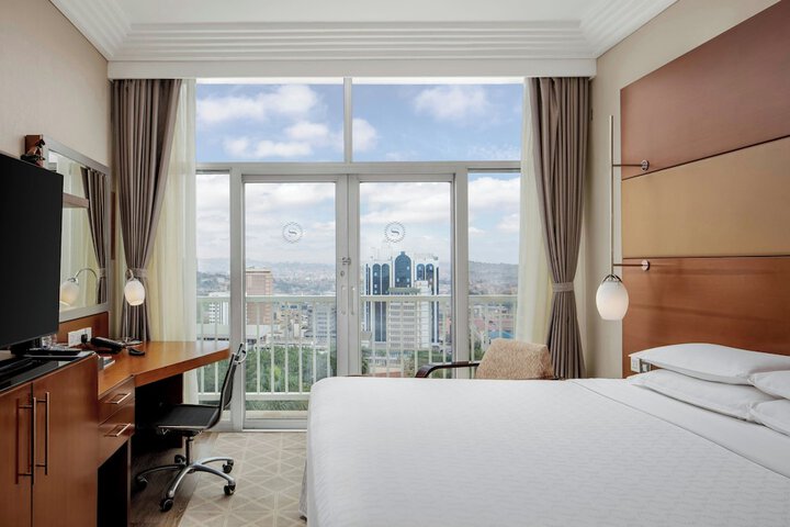 Room 43 of 127