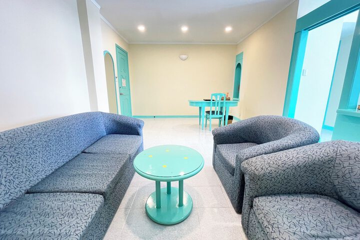 Room 12 of 30