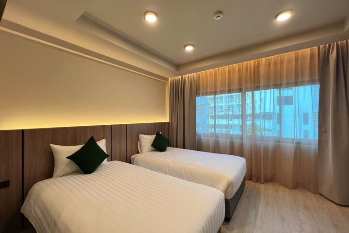 Room 13 of 49