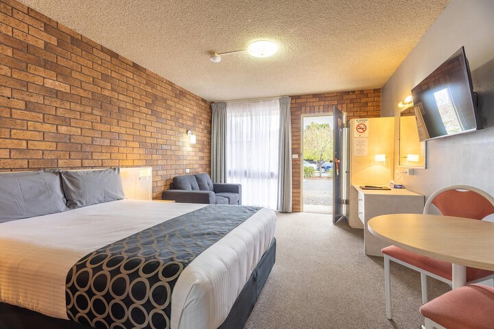 Room 22 of 42