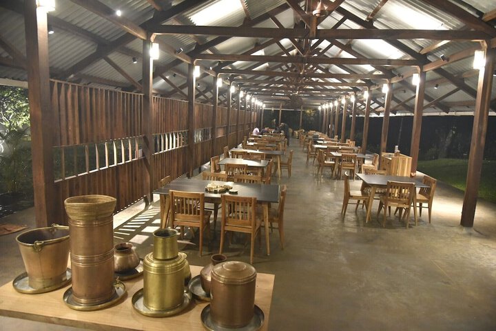 Dining 20 of 35