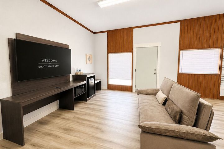 Room 15 of 29