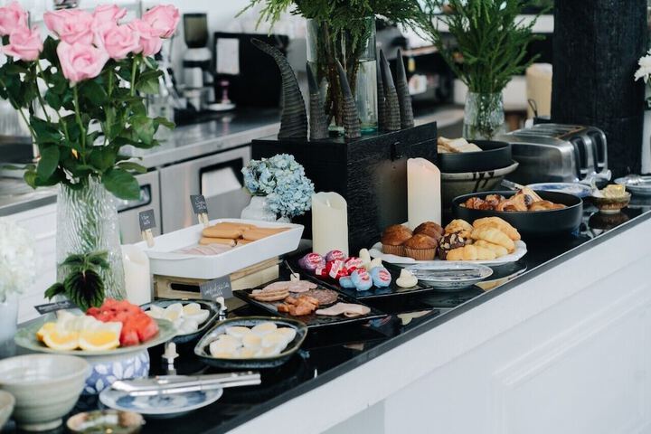 Breakfast/Coffee Service 72 of 84