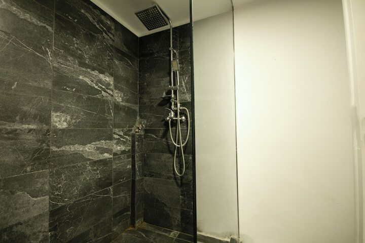 Room 53 of 65