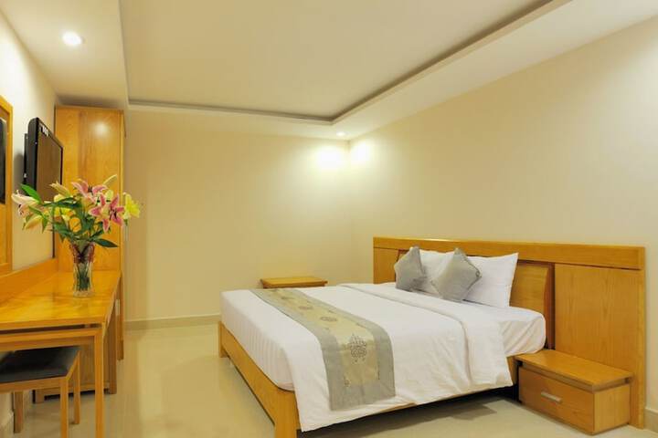 Room 6 of 23