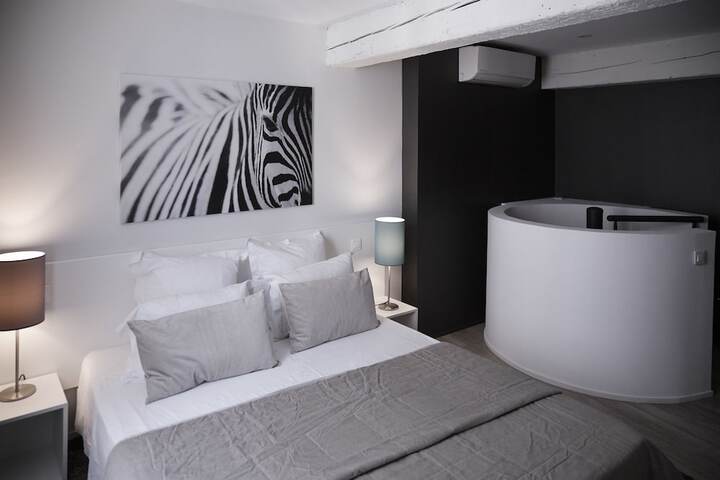 Room 11 of 63