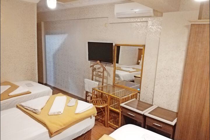 Room 16 of 39