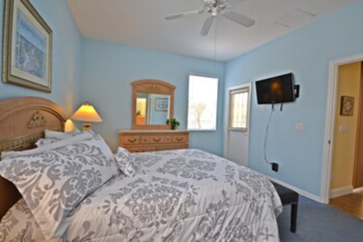 Room 18 of 21