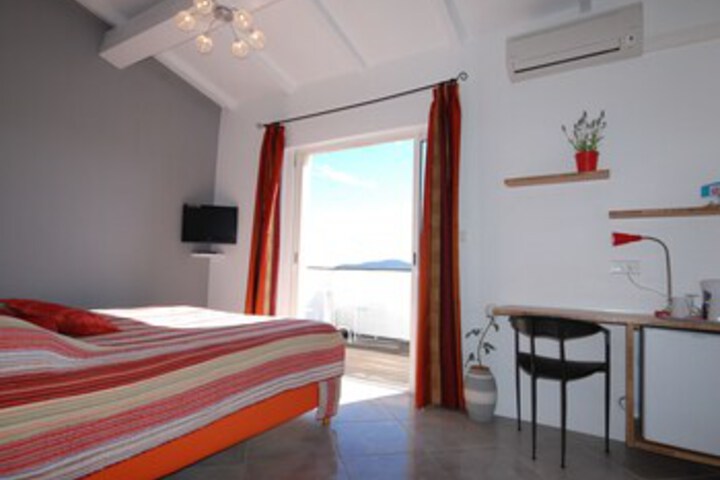 Room 47 of 55