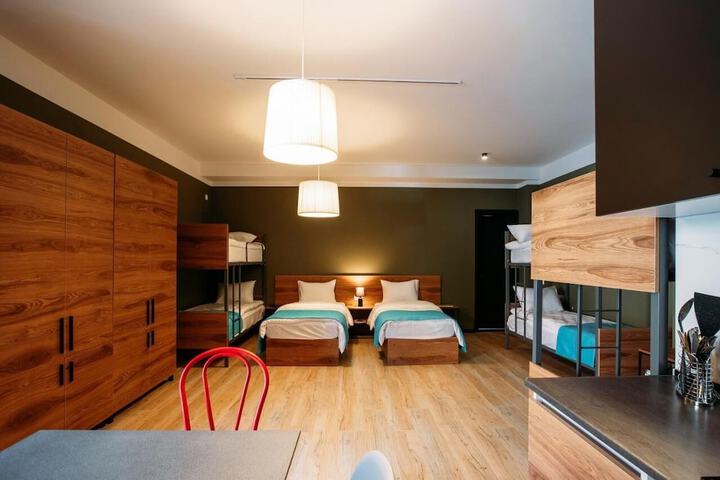 Room 2 of 27