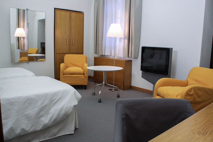Room 14 of 35