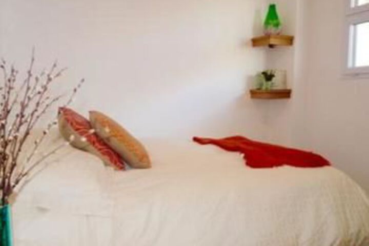 Room 9 of 25