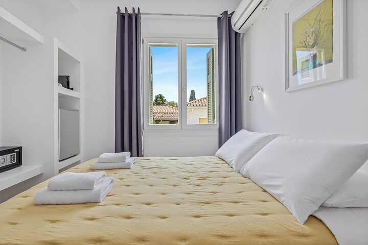 Room 78 of 122