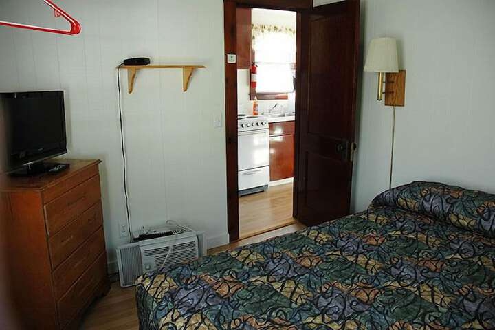 Room 18 of 93