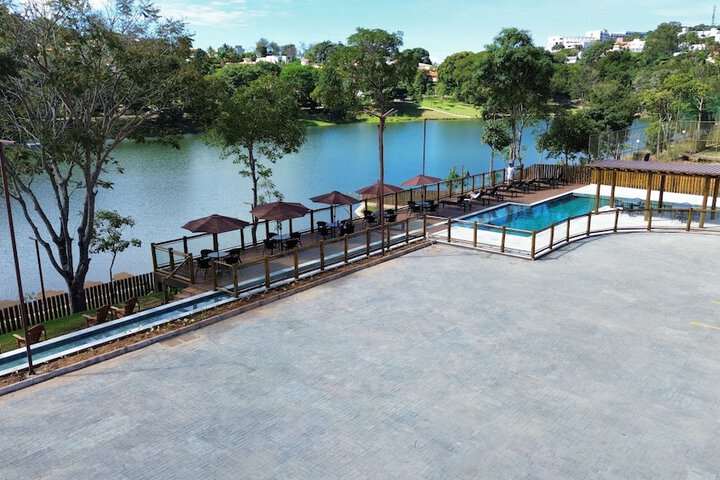Pool 143 of 228