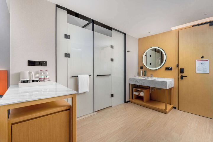 Room 51 of 67
