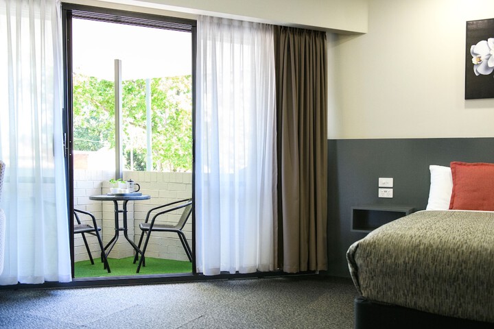 Room 28 of 41