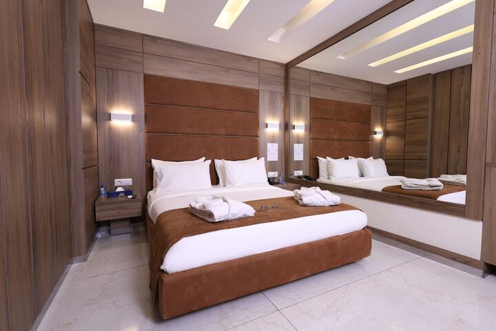 Room 44 of 105