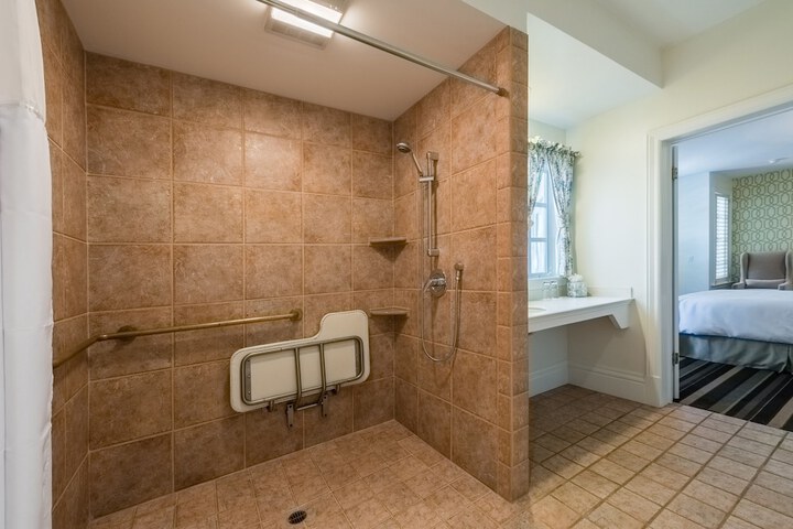 Bathroom shower