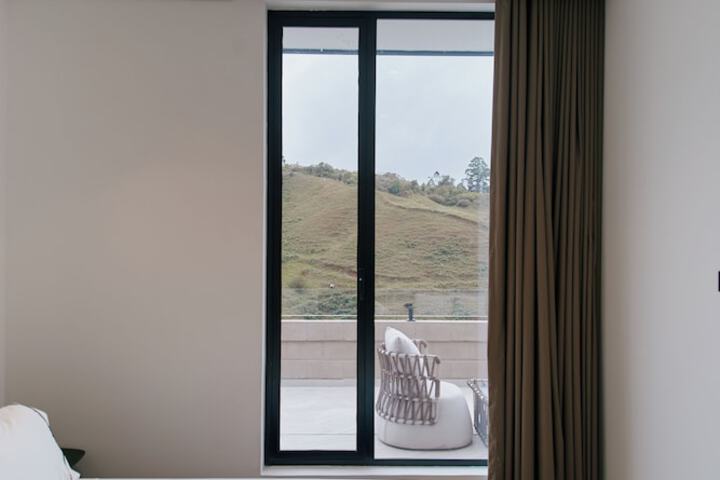 Room 32 of 159