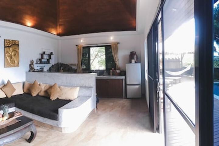 Room 4 of 27