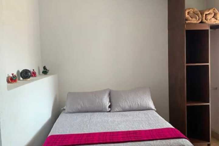 Room 11 of 34