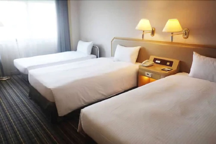 Room 21 of 74