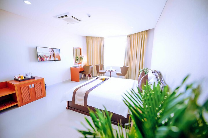 Room 6 of 52