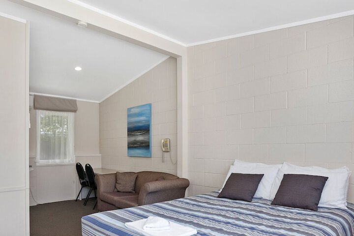 Room 19 of 37