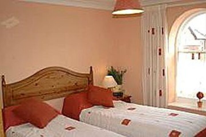 SANDFORD HOUSE HOTEL