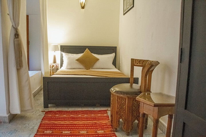 Room 16 of 42