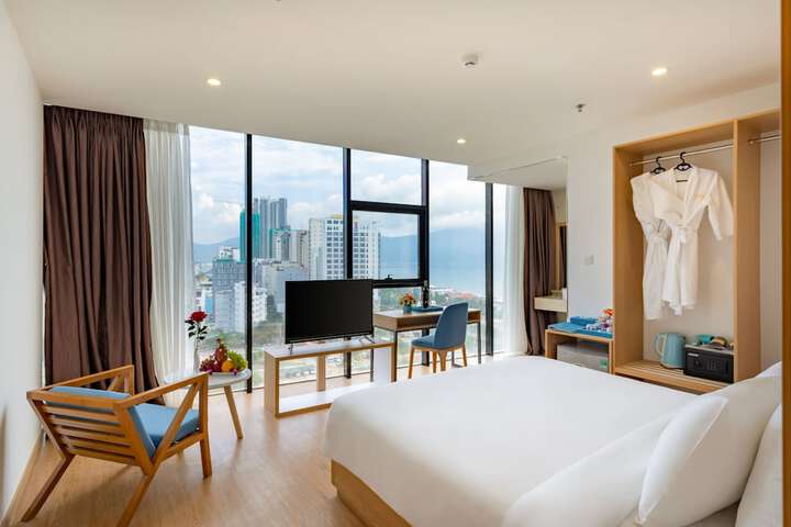 Room 22 of 65