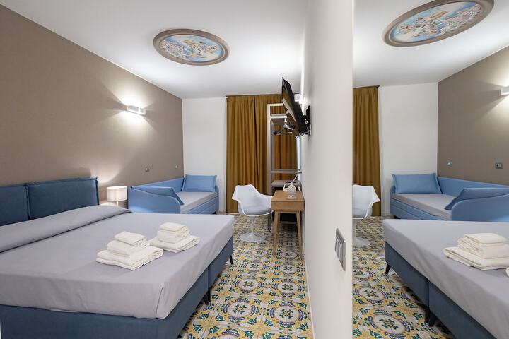 Room 20 of 46