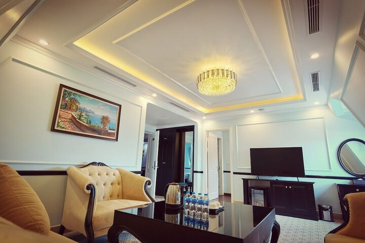 Room 12 of 21
