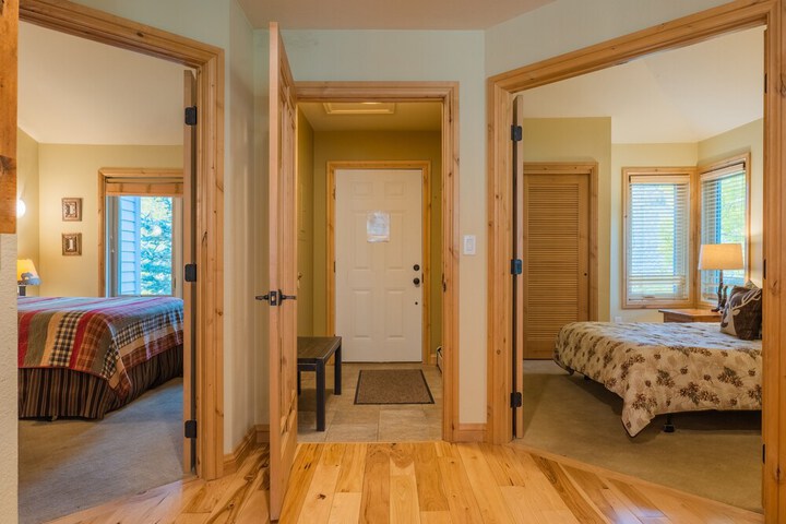 Room 2 of 38