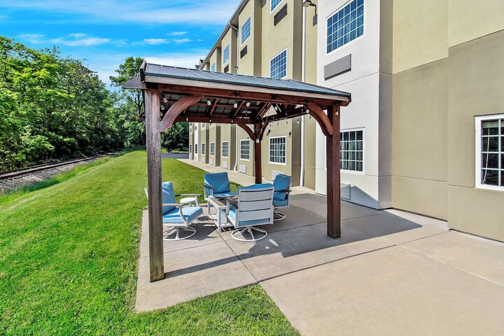 Property Grounds 18 of 19