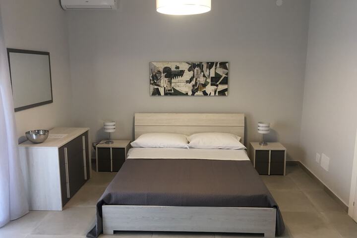 Room 53 of 63