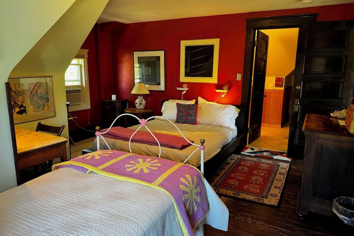 Room 12 of 36