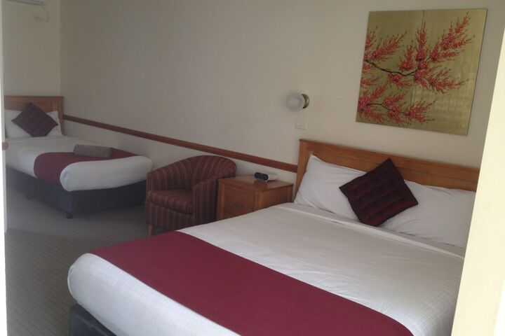 Room 8 of 30