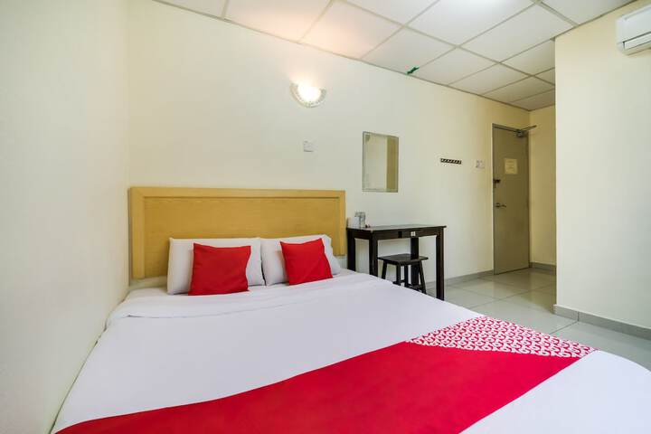 Room 10 of 34