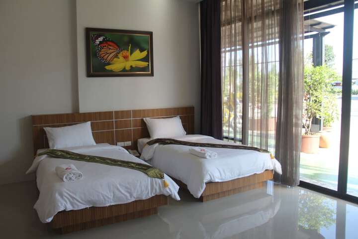 Room 9 of 20