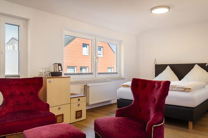 Room 3 of 16