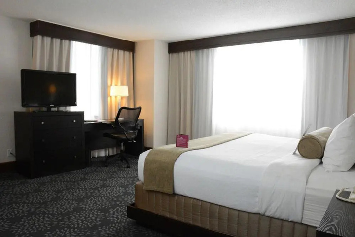 Room 2 of 20
