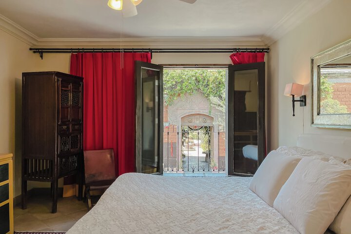 Room 25 of 59