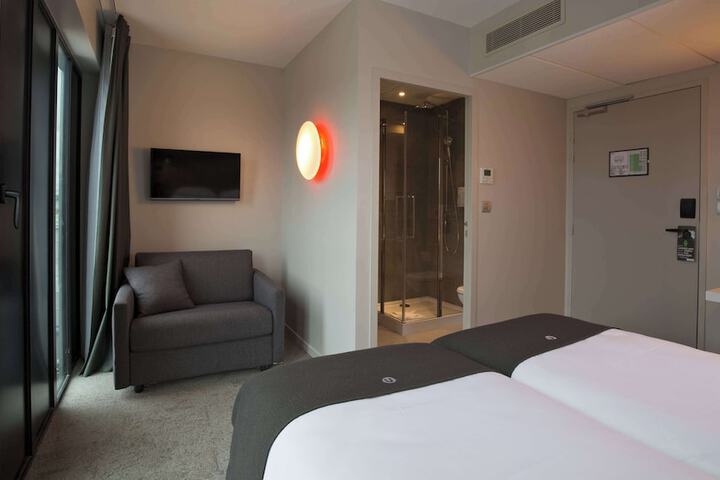 Room 19 of 59