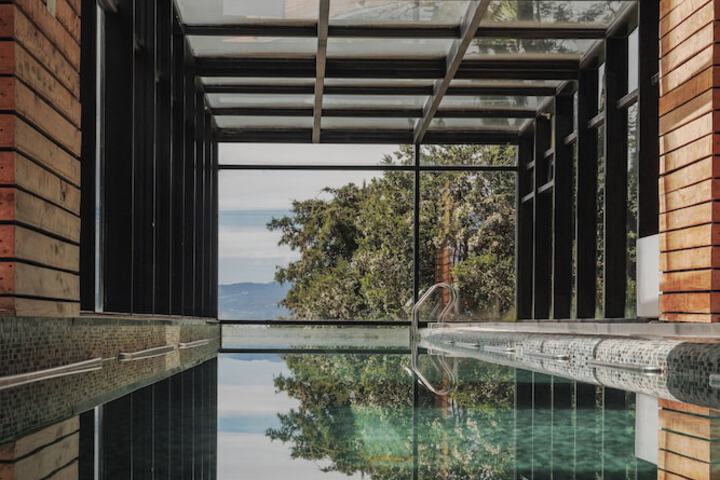 Pool 64 of 123