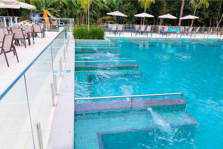 Hotel Pool